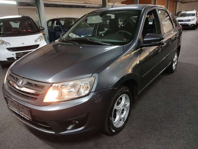Lada Granta 82.000 km 5.450 € Rüsselsheim 65428