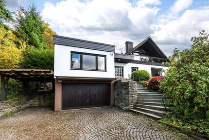 Haus zum Kaufen in Kelkheim- Eppenhain 795.000 € 220 m² 7 zimmer