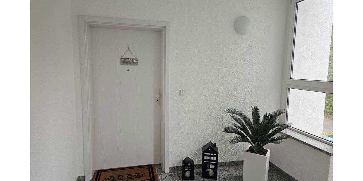 Provisionsfrei! Ruhige 3,5 Zimmer-ETW mit Balkon, Einbauküche, 2 Bädern, TG in gedämmter 8-MFH 3 zimmer