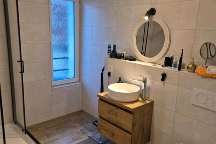 Einzehlzimmer zu vermieten nur Mädchen zimmer