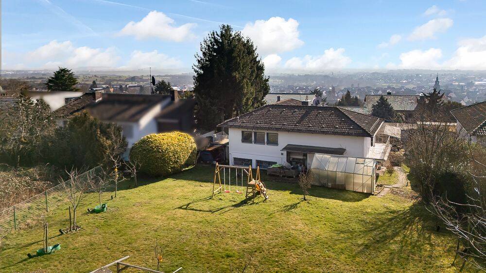 Einfamilienhaus Rosbach vor der Höhe Ober-Rosbach - 6 Zimmer, 255 m&sup2;, 1.190.000&euro; | Angebot:26128493