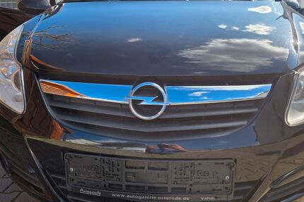 Opel Corsa 220.000 km 1.950 &euro; offenbach 63069