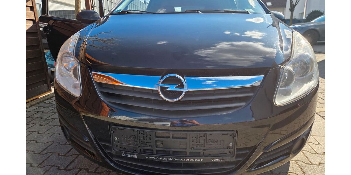 Opel Corsa 220.000 km 1.950 &euro; offenbach 63069