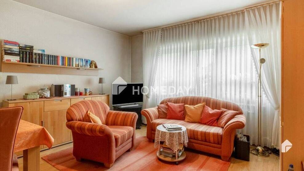 Gut geschnittene 2-Zimmer-Erdgeschoßwohnung mit Loggia in ruhiger Lage