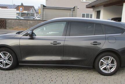 Ford Focus 143.147 km 10.999 € Babenhausen 64832