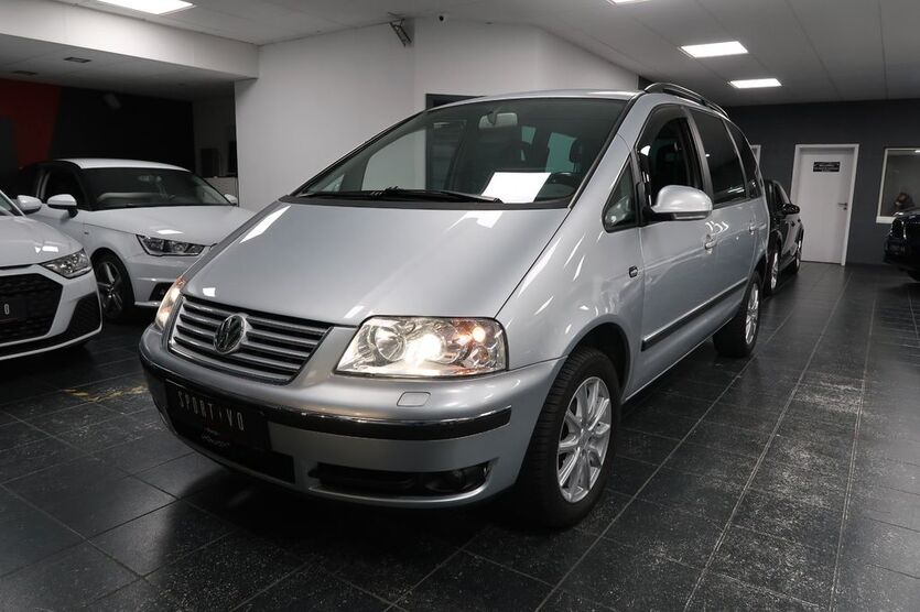 VW Sharan 205.224 km 4.990 € Maintal 63477