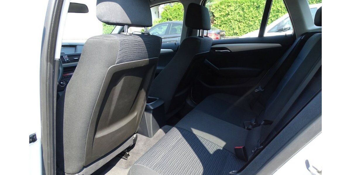 BMW X1 1.8l i sDrive, Steptronic, Sitzheizung, PDC hin 154.921 km 8.790 &euro; Rodgau 63110