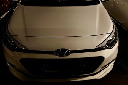 Hyundai i20 80.000 km 7.800 &euro; Frankfurt 60488