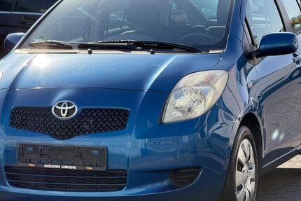 Toyota Yaris 101.000 km 2.999 &euro; Offenbach am Main 63075