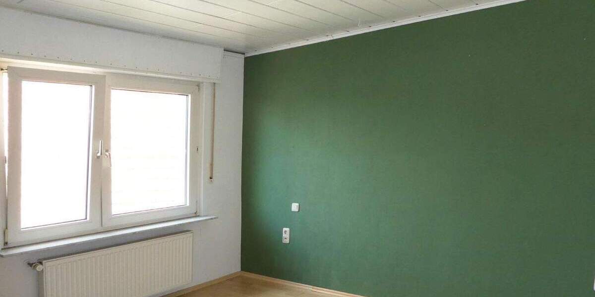 AUMÜLLER-Immobilien - Sympathische DHH mit Nebengebäude und sonnigere Hoffläche als Mietobjekt 4 zimmer