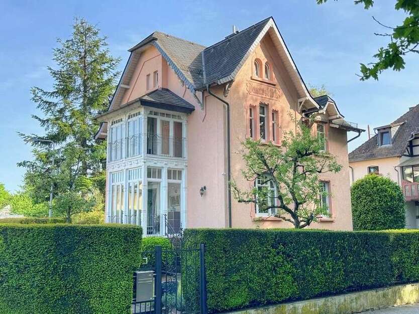 Haus zum Kaufen in Eschborn Niederhöchstadt 1.150.000 € 180 m²