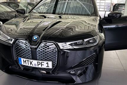 BMW iX 26.000 km 69.500 &euro; Hofheim am Taunus 65719
