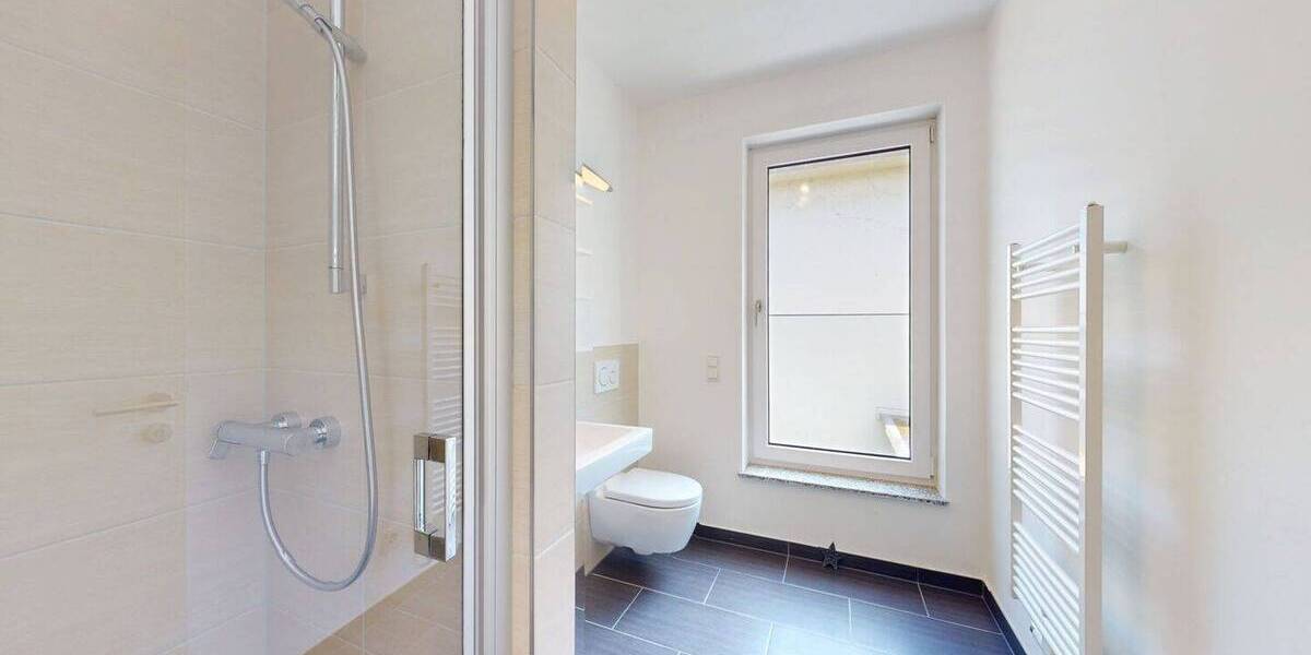 Neuwertige Fünf-Zimmer-Etagenwohnung mit Top-Ausstattung - barrierefrei 5 zimmer