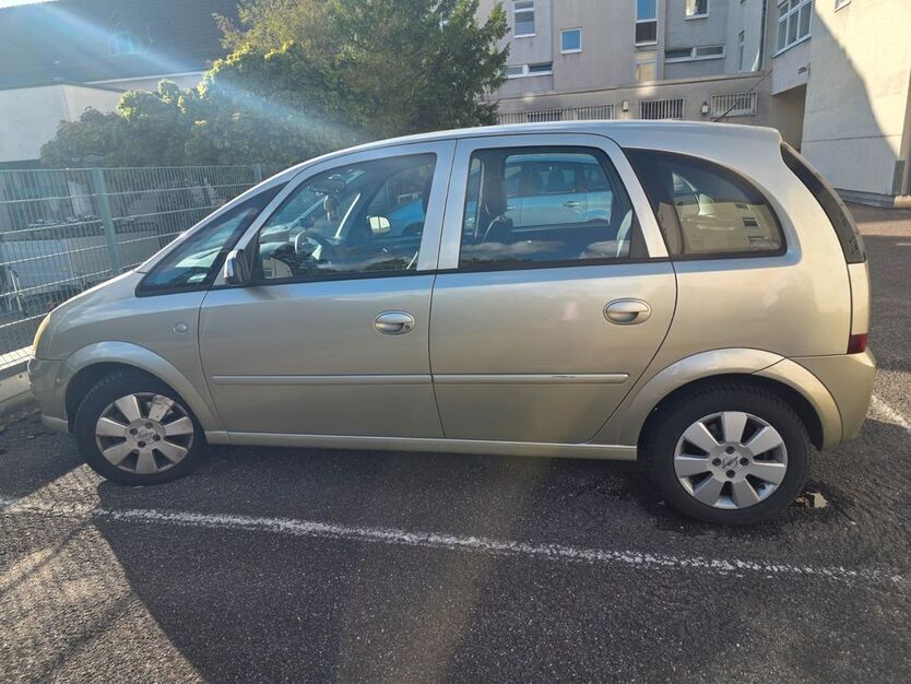 Opel Meriva 143.000 km 2.500 € Hanau 63452