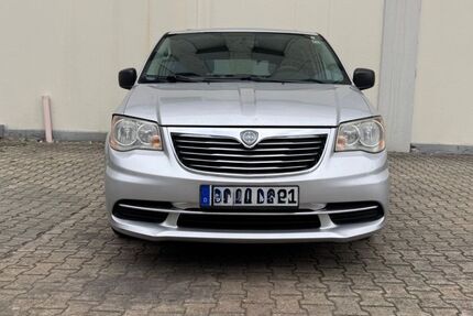 Lancia Voyager 160.000 km 7.900 &euro; Frankfurt am Main 65933