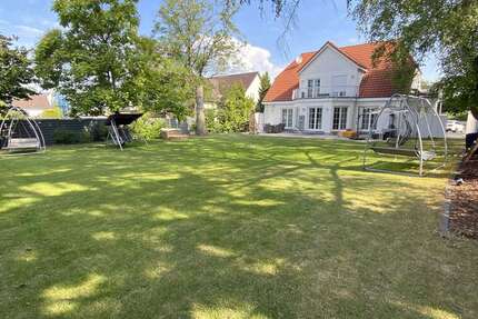 Haus Schwalbach am Taunus - 6 Zimmer, 270 m&sup2;, 1.590.000&euro; | Angebot:26085183