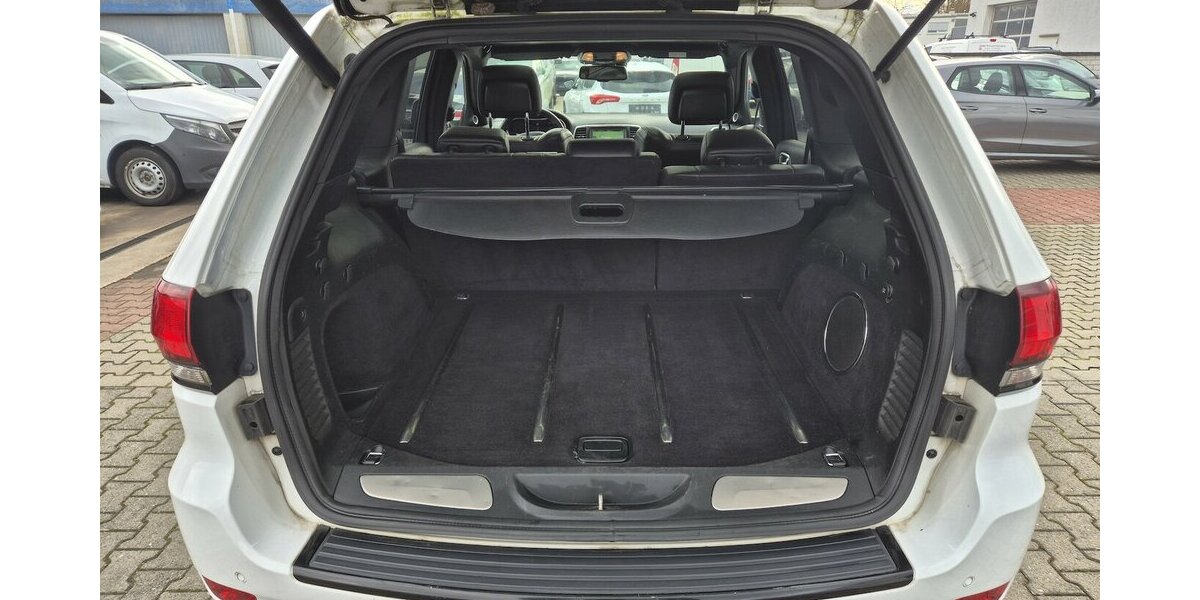 Jeep Grand Cherokee 6.4 V8 HEMI SRT 8-Gang Automatik 250.000 km 16.890 &euro; Rodgau 63110