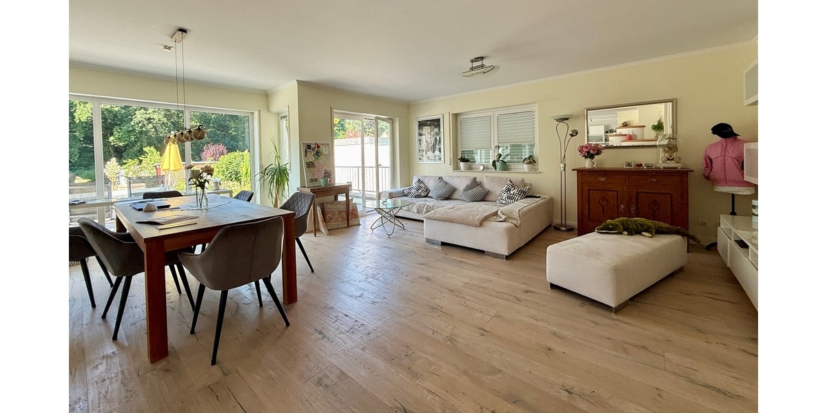 Neu-Isenburg-Buchenbusch: Mehrgenerationenhaus mit Traumgrundstück am Waldrand! - Zweifamilienhaus Neu-Isenburg Isenburg | Angebot:25264725