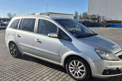 Opel Zafira 220.000 km 999 € Wiesbaden 65199