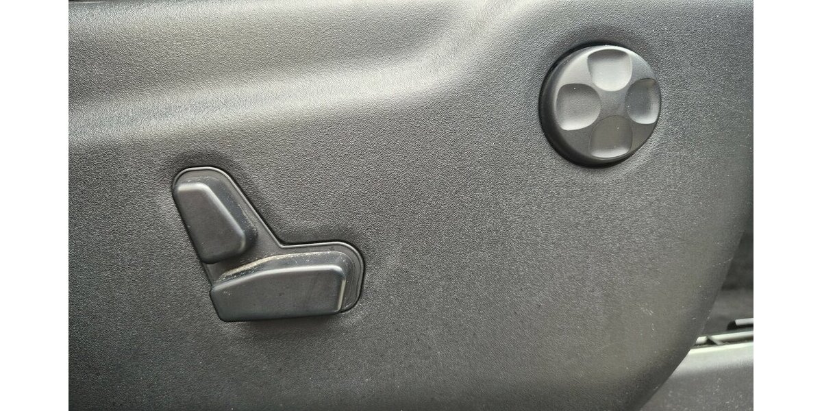 Jeep Grand Cherokee 6.4 V8 HEMI SRT 8-Gang Automatik 250.000 km 17.990 &euro; Rodgau 63110