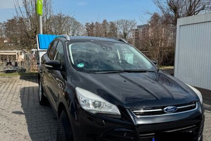 Ford Kuga 128.000 km 9.900 &euro; Bad Homburg 61350