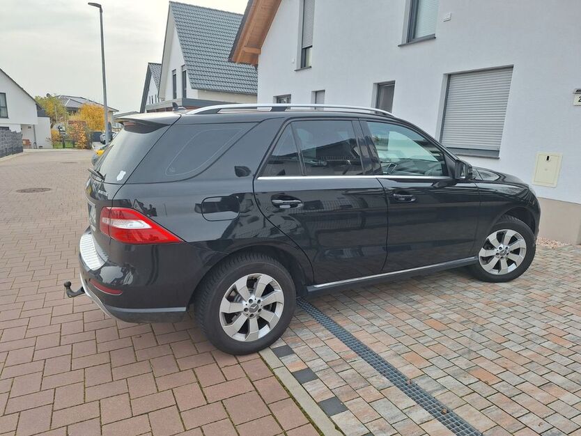 Mercedes-Benz ML 350 239.000 km 18.400 € Neuberg 63543