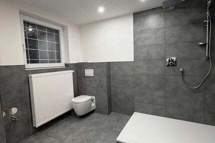 ERSTBEZUG: 2-3 Zimmer EG, 65 qm, Tiere, Parken, Feld, 890€ warm 3 zimmer