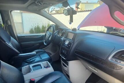 Chrysler Grand Voyager 195.000 km 7.900 &euro; Dreieich 63303