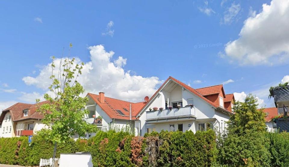 Geräumige 4-Zimmer-Dachgeschosswohnung in Schöneck-Oberdorfelden 4 zimmer