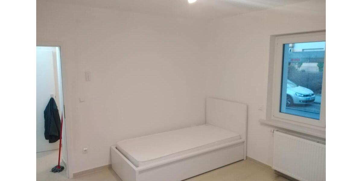 Erdgeschoßwohnung Frankfurt am Main West - 1 Zimmer, 33 m&sup2;, 600&euro; | Angebot:25995693