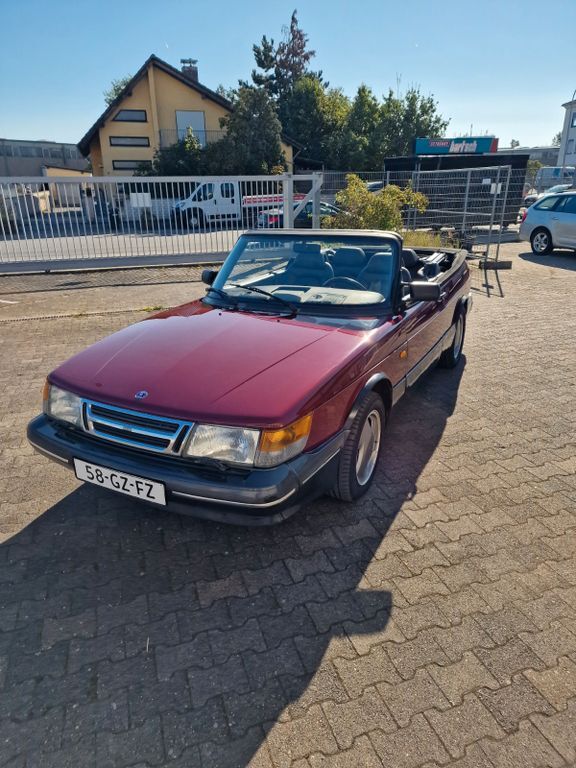 900