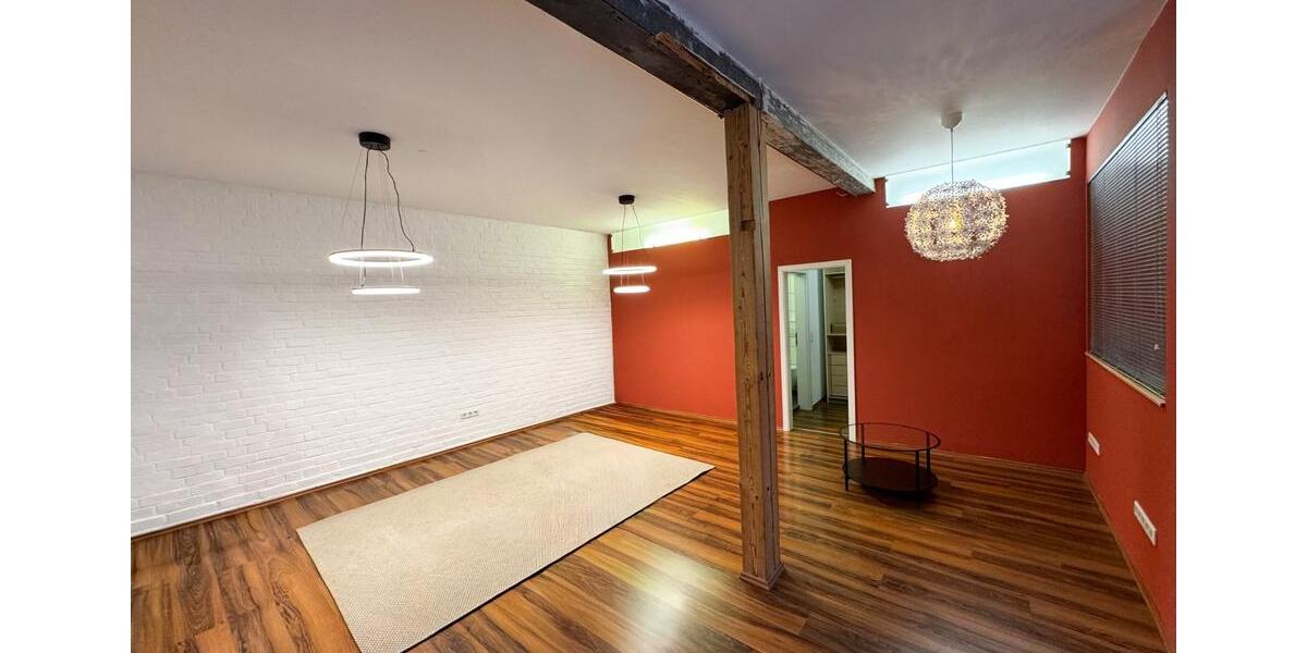 Loftartige 1-Zimmer-Wohnung (69 m²) im ruhigen Hinterhof 1 zimmer