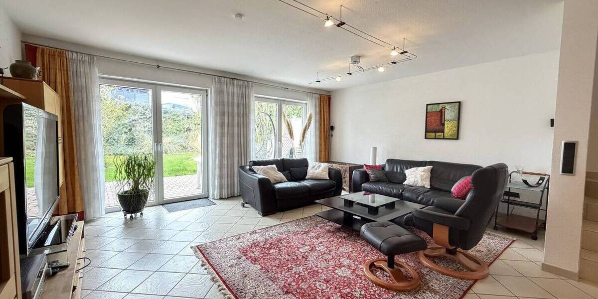 Reihenmittelhaus Frankfurt am Main Kalbach - 6 Zimmer, 190 m&sup2;, 860.000&euro; | Angebot:26170559