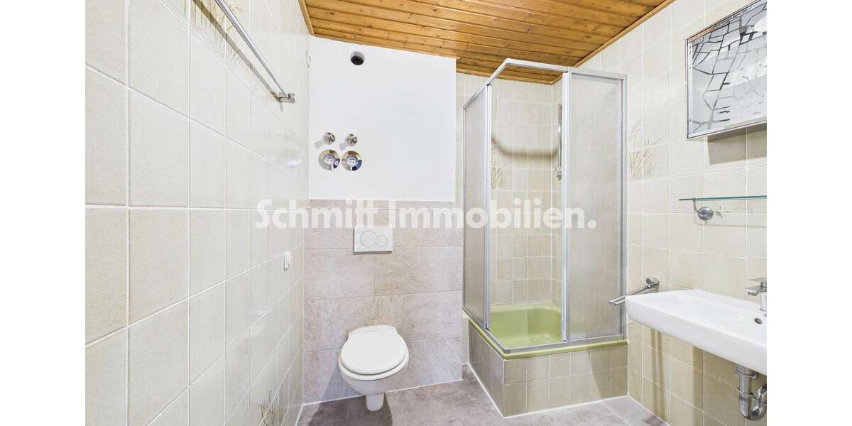 Gemütliche Dachgeschoss-Wohnung mit Skylineblick 2 zimmer