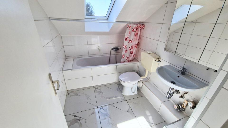 Dachgeschoßwohnung Münster (Hessen) - 2 Zimmer, 50 m&sup2;, 750&euro; | Angebot:26461175