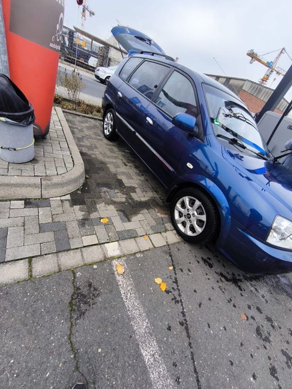 Kia Carens 150.000 km 2.500 € Aschaffenburg 63741