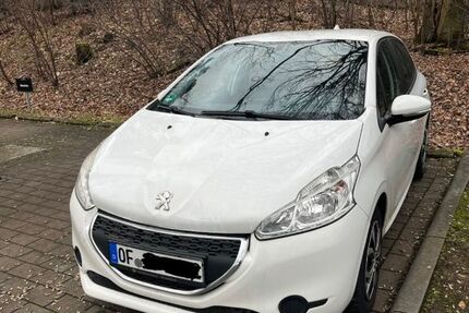 Peugeot 208 97.000 km 5.000 &euro; Neu-Isenburg 63263