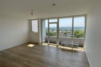 Attraktive 3-Zimmer-Eigentumswohnung mit Panorama-Blick in Wiesbaden-Biebrich zu verkaufen 3 zimmer