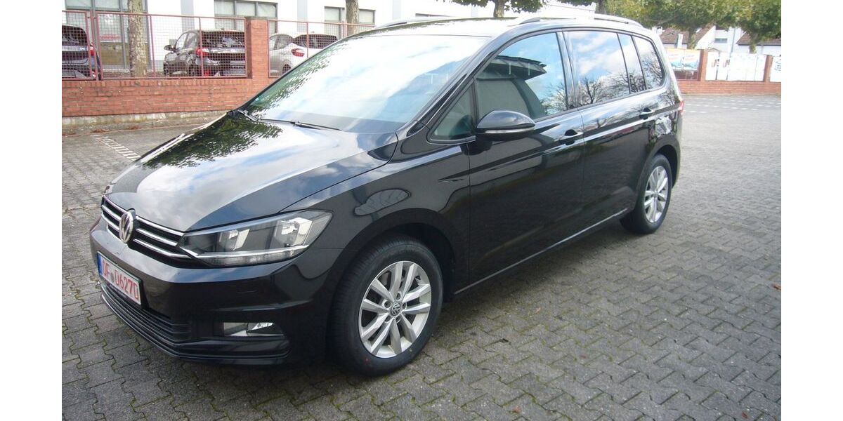 VW Touran 121.500 km 18.999 &euro; Langen 63225