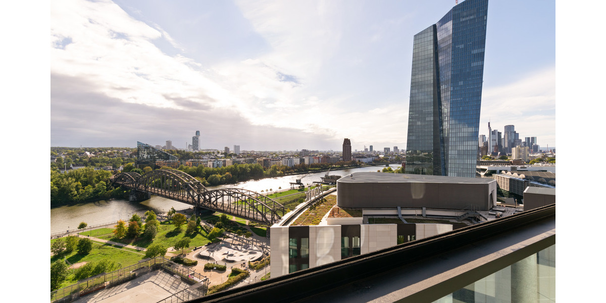 Etagenwohnung Frankfurt am Main Ostend - 2 Zimmer, 63 m&sup2;, 2.570&euro; | Angebot:25690766