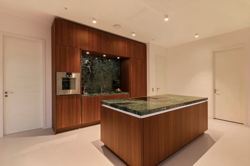 Frankfurts neue Ikone: Wohnen im 25. Stock des FOUR - Opernplatz, Skyline, Stille 2 zimmer