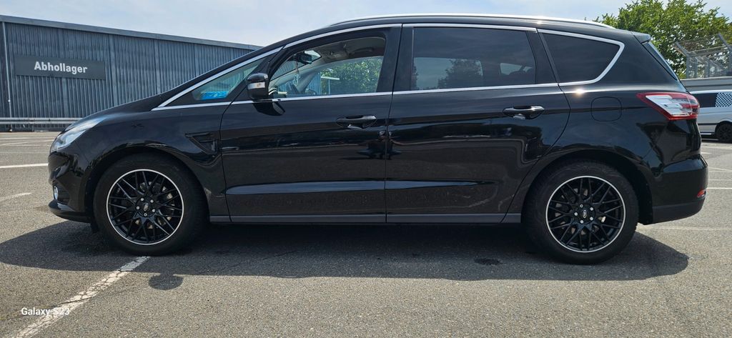 Ford S-Max 139.000 km 17.000 € Frankfurt am Main 65931
