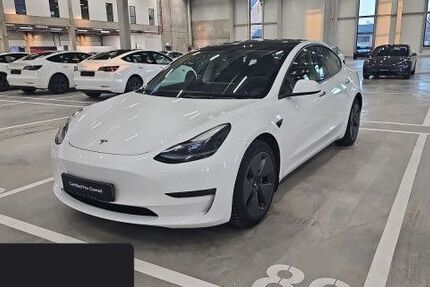 Tesla Model 3 66.044 km 30.600 &euro; Hanau 63457
