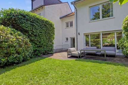 Haus Kronberg im Taunus - 5 Zimmer, 204 m&sup2;, 3.500&euro; | Angebot:27246732