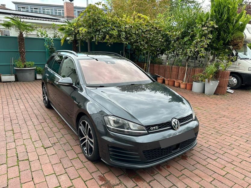 VW Golf 310.000 km 9.600 € Offenbach 63065