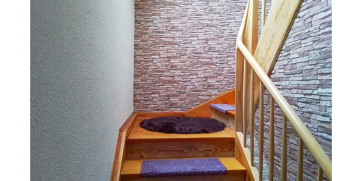 Einfamilienhaus Raunheim - 8 Zimmer, 270 m&sup2;, 650.000&euro; | Angebot:25751160