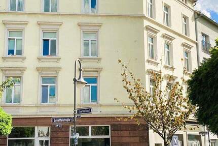 Bezugsfertige 3,5 Zimmer Dachgeschoss-Maisonette-Wohnung auf zwei Ebenen mit Balkon & Skylineblick 3 zimmer