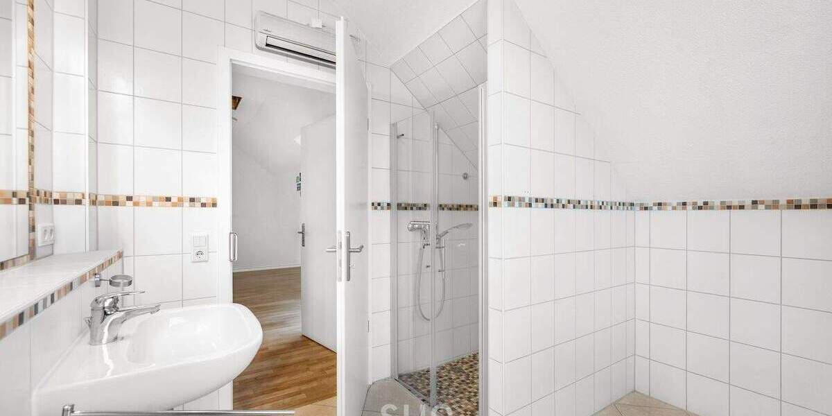 WOW! Viel Platz für die Familie - mit Innenhof, Keller & Mainnähe! 5 zimmer