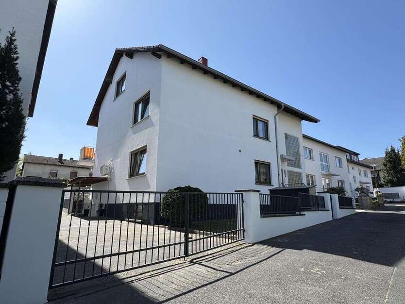 Haus zum Kaufen in Dietzenbach 989.000 € 405.2 m²