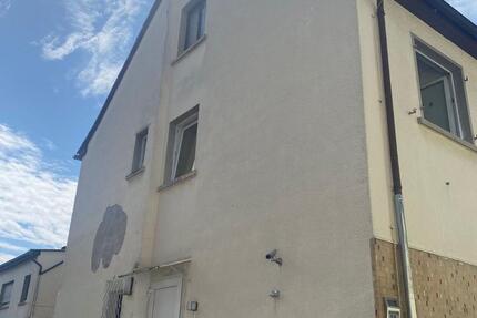 2-Familienhaus, Loftausbau und großes Grundstück in MH Main 6 zimmer